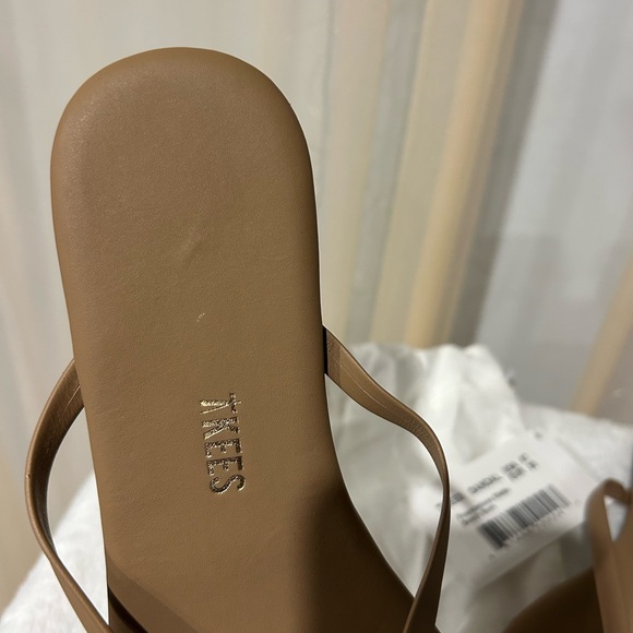 TKEES Foundations Matte Beach Bum Flip Flops Sandals Women’s 7 NWT - Picture 2 of 4